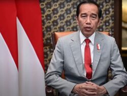 Presiden Jokowi resmi cabut status pandemi COVID-19 di Indonesia